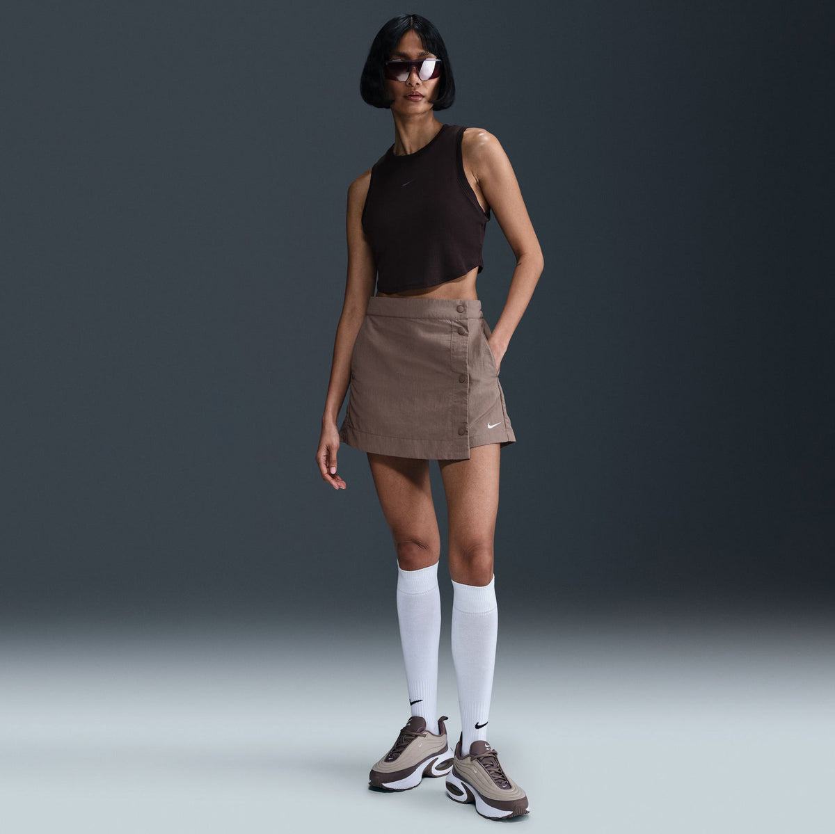 Essentials Woven 3" Womens Skort (Mink Brown/White)