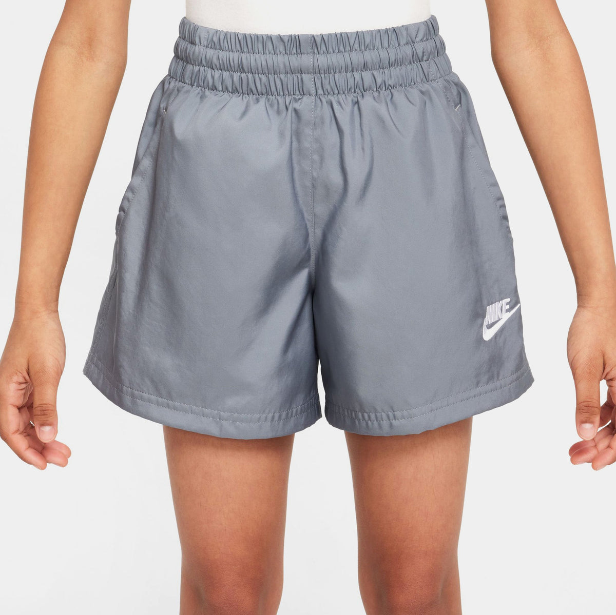 Club Woven 4.5 Grade School Shorts (Grey/White)