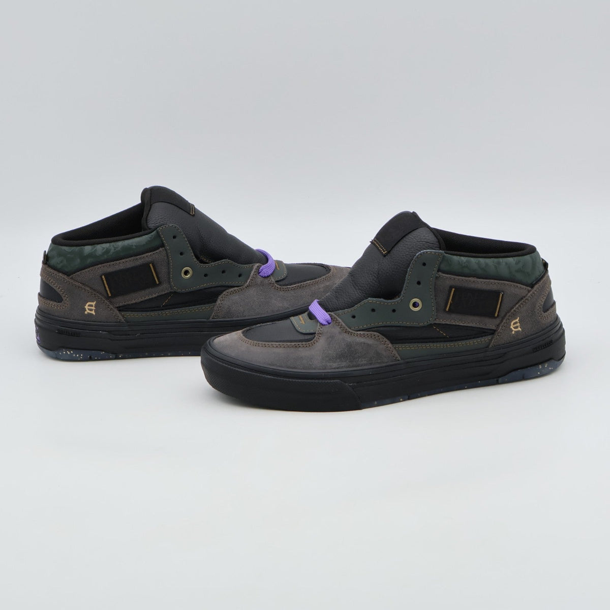VN000D9ZEAQ Evisen Skateboards Ã Vans Skate Half Cab Wafflecup "Black/After Dark