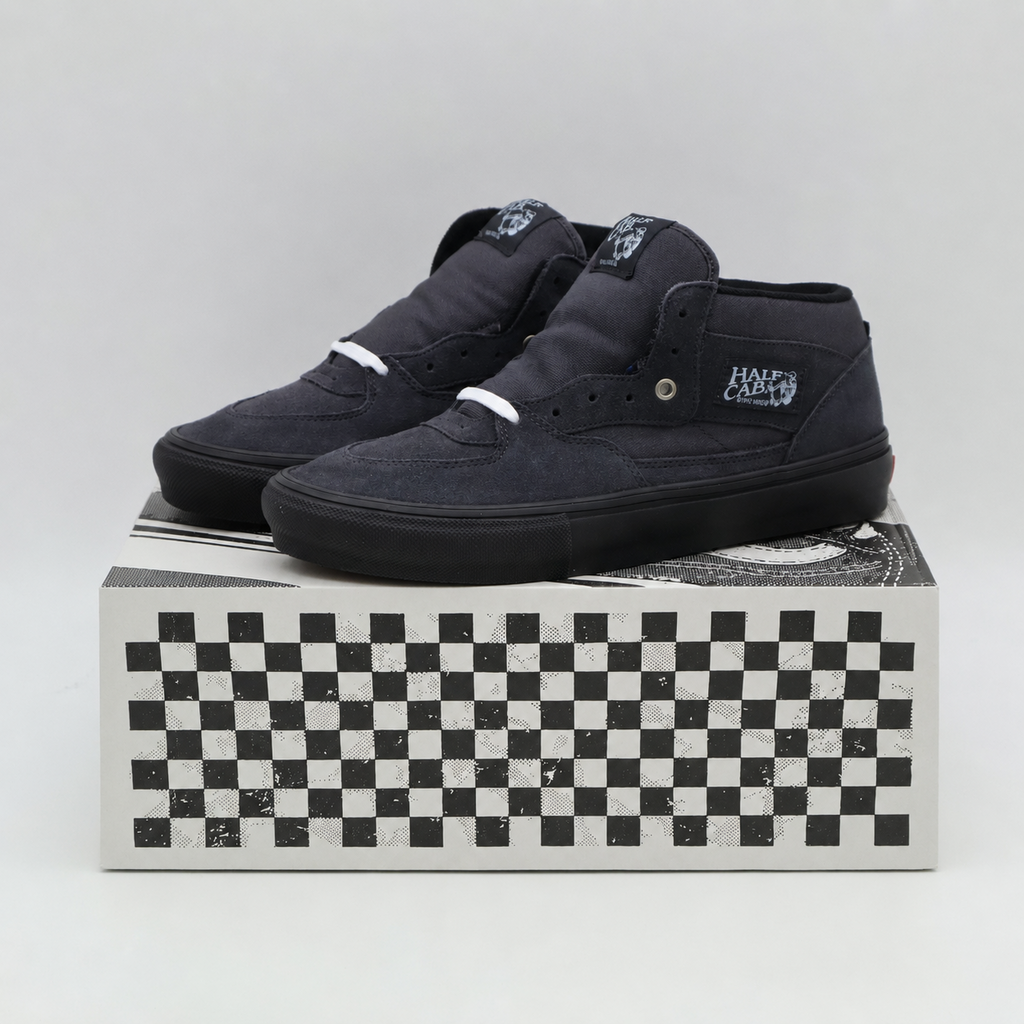 VN0A5FCDB2U Vans Skate Half Cab "Charcoal Grey/Black" (Men's)