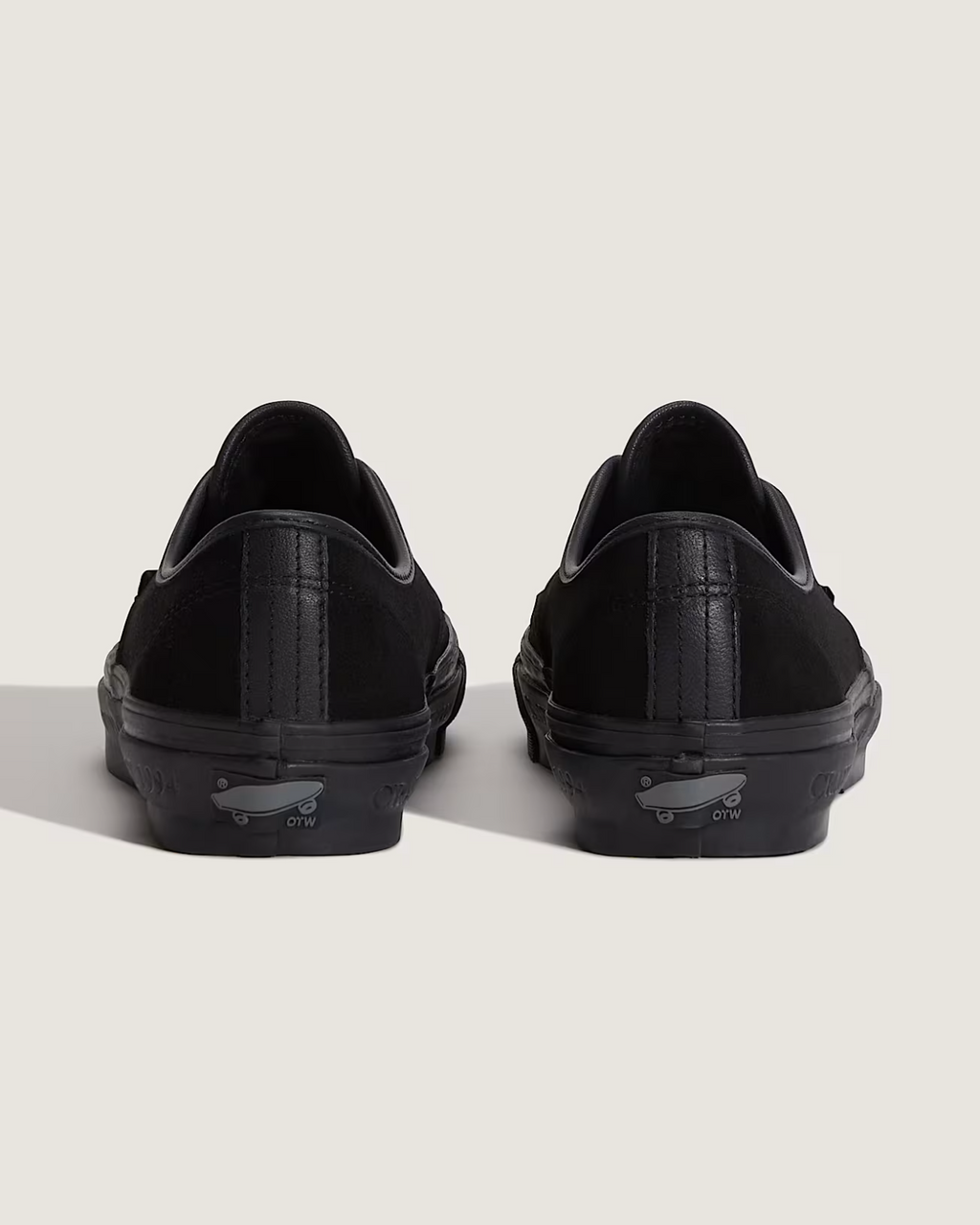 VN000XVJBLA NEIGHBORHOOD Ã OTW by Vans Authentic 44 "Black" (Men's)