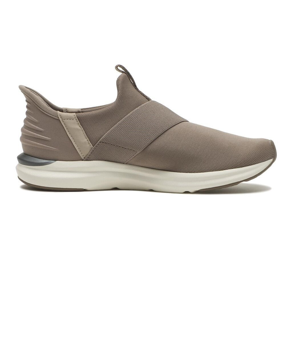 314811 PUMA Prowl 3 Ease-In SGR WP (Men's)
