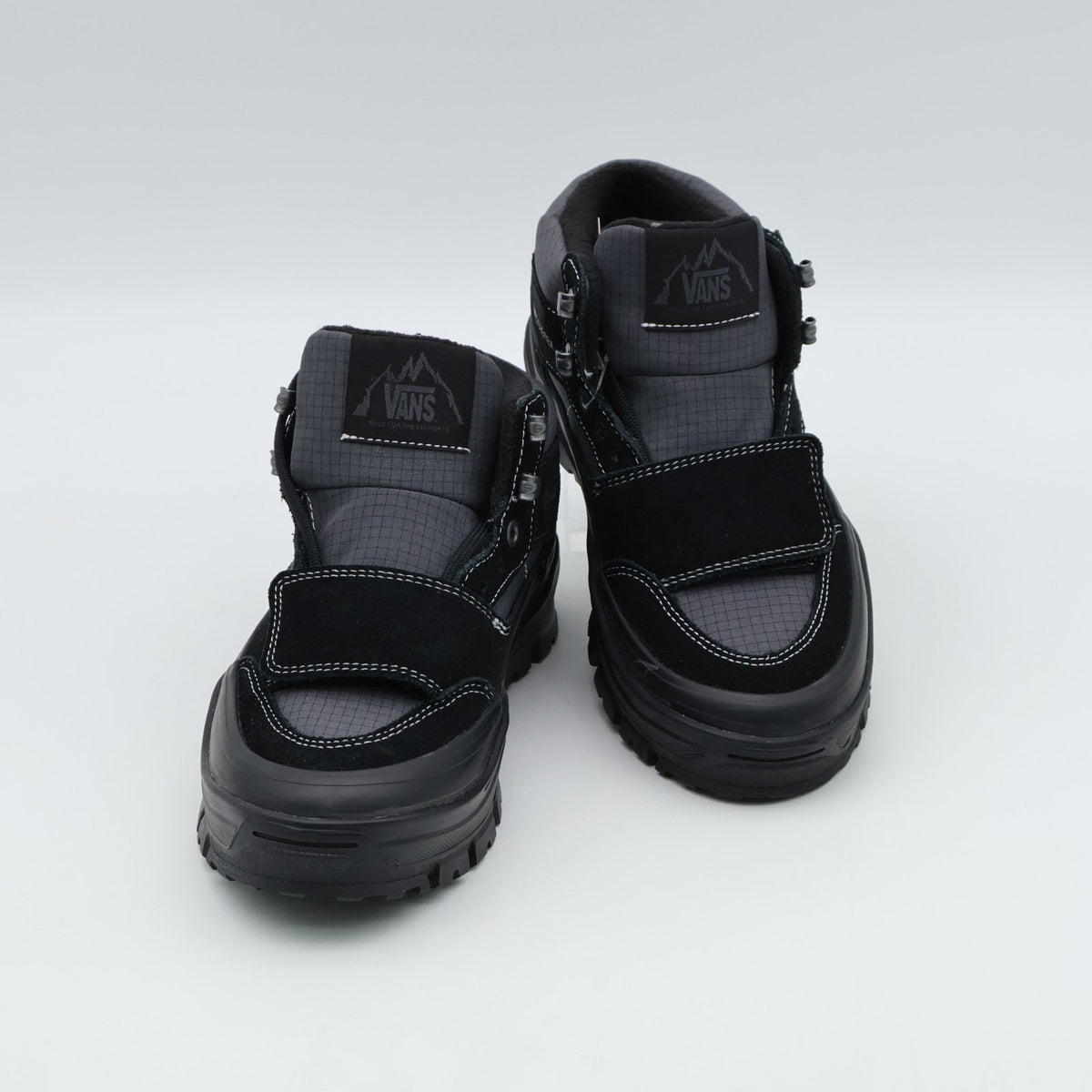 VN000DAYBKA Vans Mt.Edition Mid GORE-TEX Insulated Black Black (Men's)