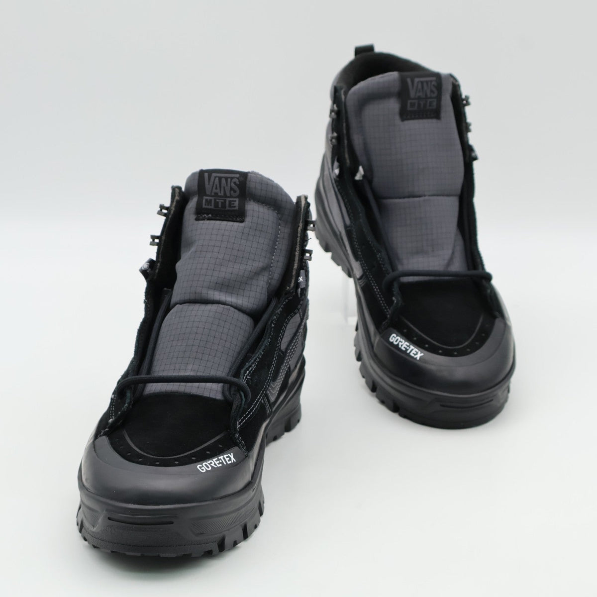 VN000DARBKA Vans Sk8-Hi GORE-TEX Insulated Black Black (Men's)