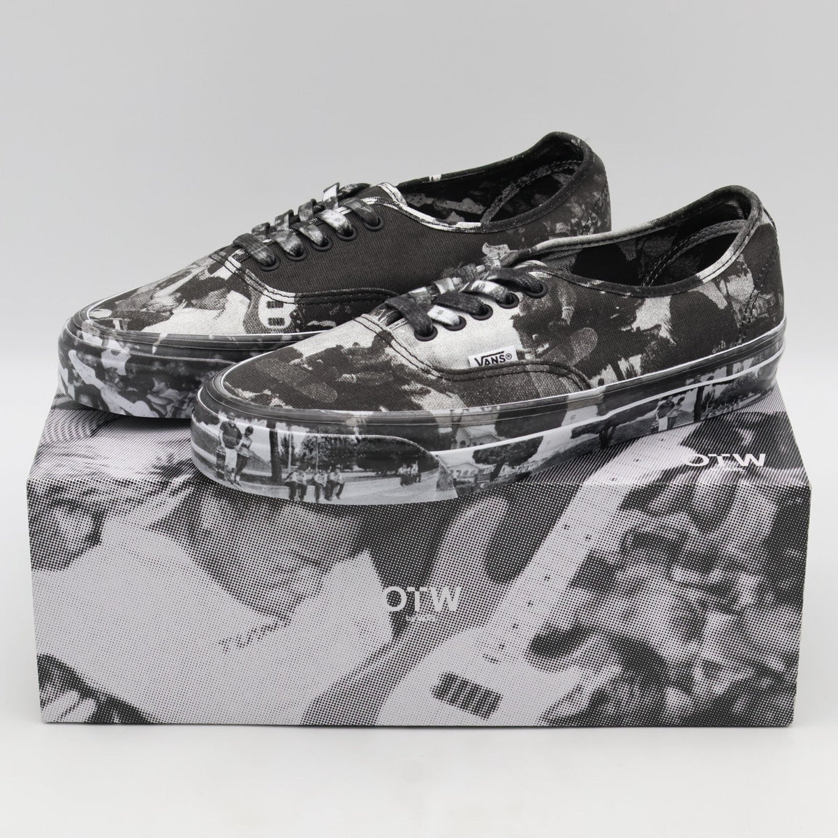 VN000EEUGC7 Atiba Jefferson OTW by Vans Authentic Black Grey (Men's)