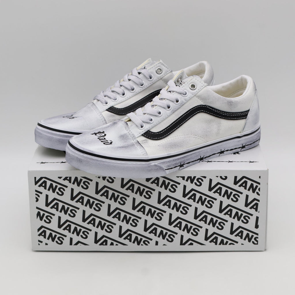 VN000E9TCJ7 Travis Barker Ã Vans Old Skool "Dues Paid/White" (Men's)
