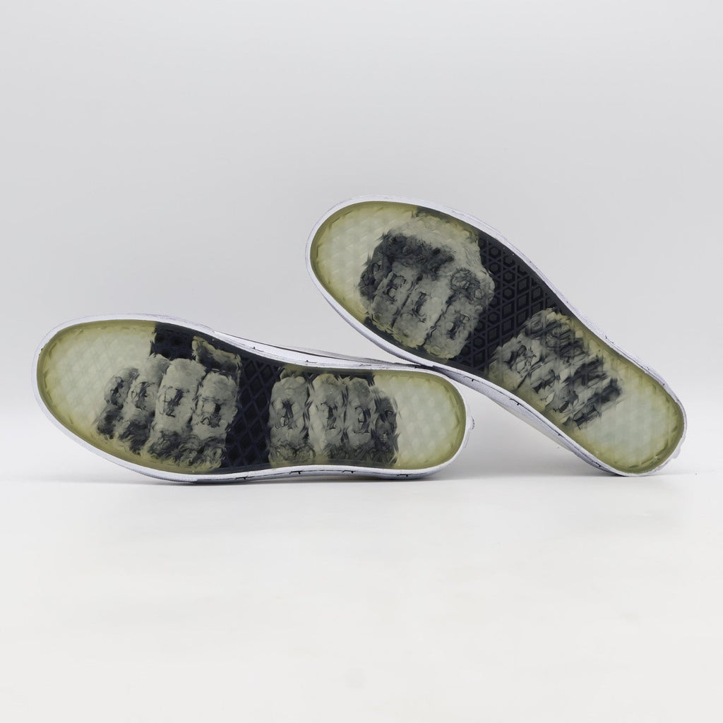 VN000E9TCJ7 Travis Barker Ã Vans Old Skool "Dues Paid/White" (Men's)