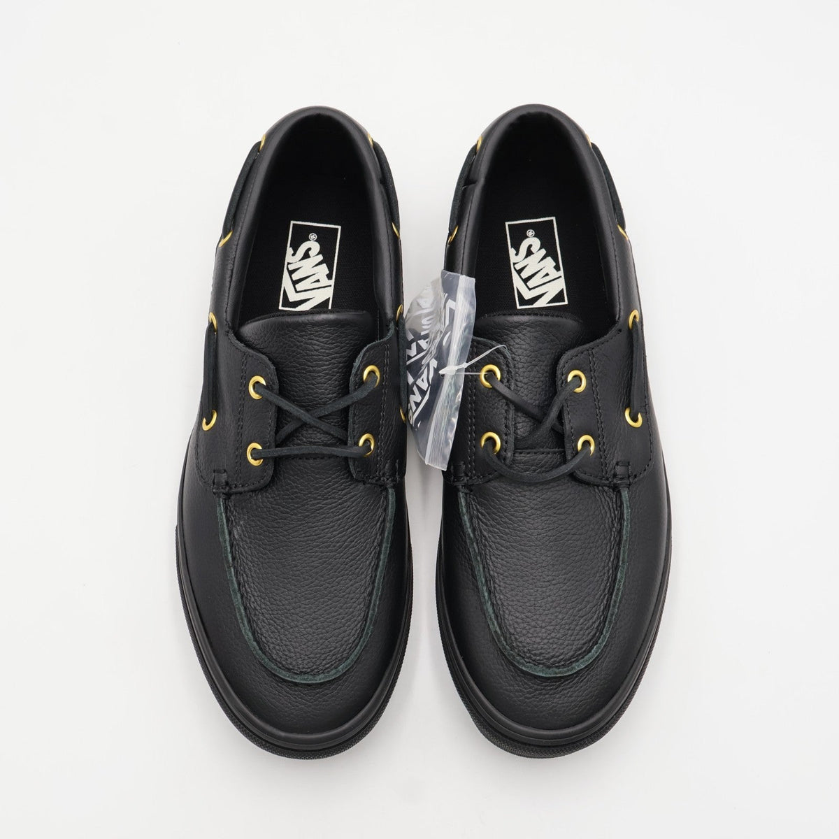 VN000Z11CJK Vans 2 Eyelet Boat Shoe Leather Black (Men's)