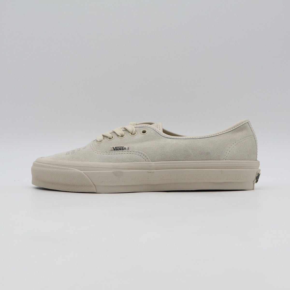 VN000XVJ7VJ NEIGHBORHOOD Ã OTW by Vans Authentic 44 "Natural" (Men's)