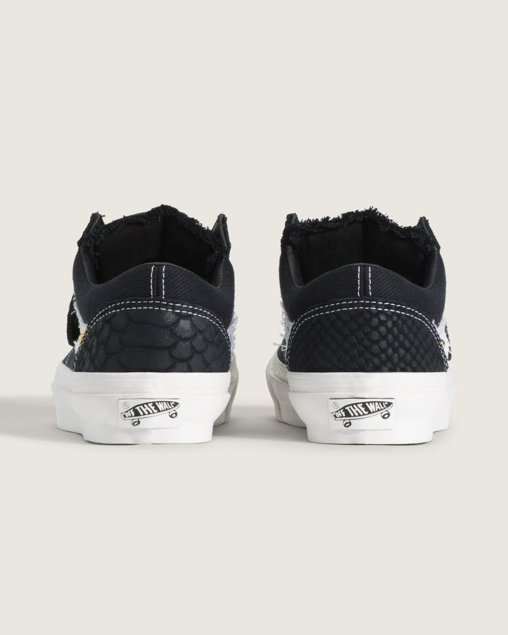 VN000ZAZHAB Metagirl Ã Vans Premium Old Skool 36 Black White (Men's)