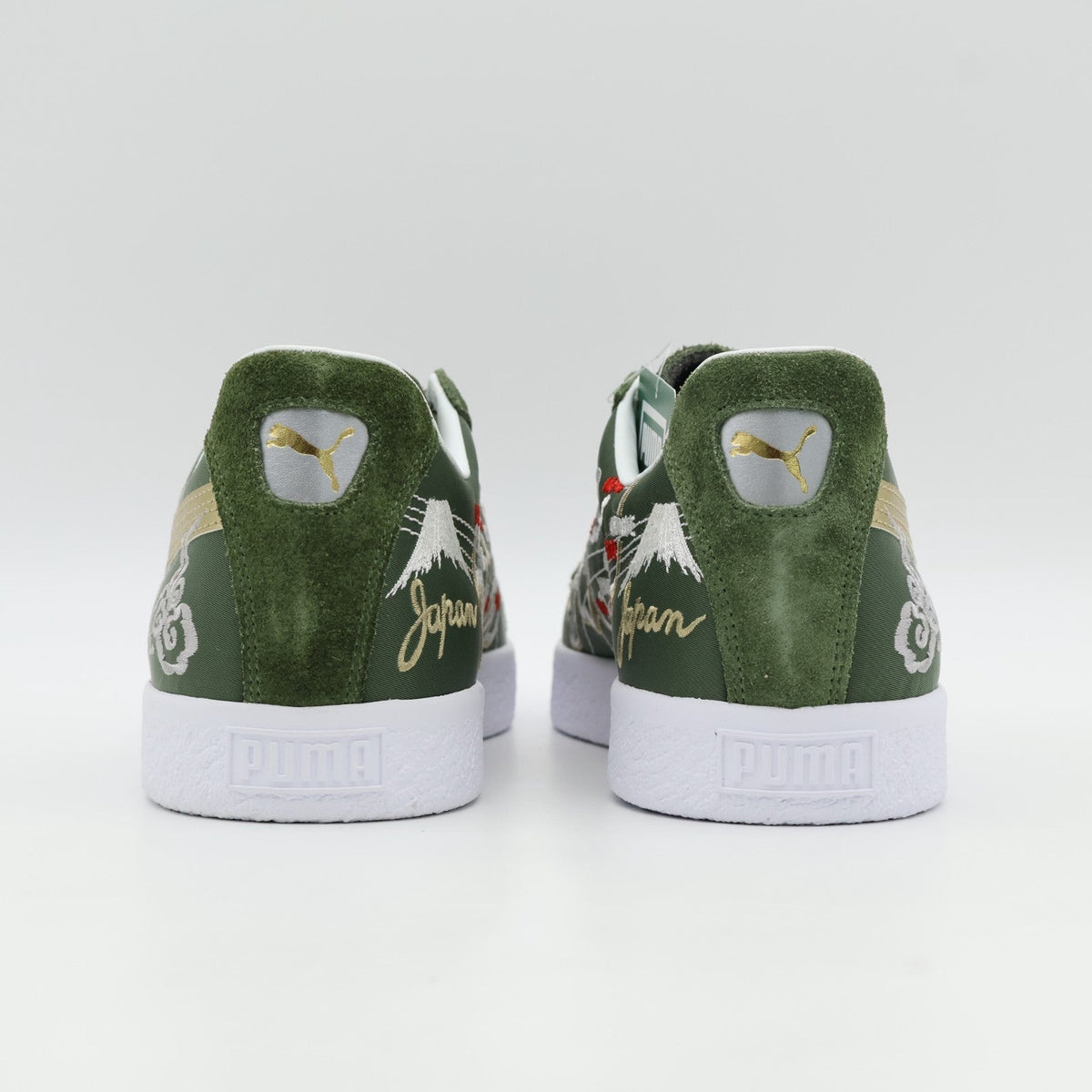 403613-01 atmos Exclusive Puma Suede VTG MIJ SKAJAN 3.0 (Men's)