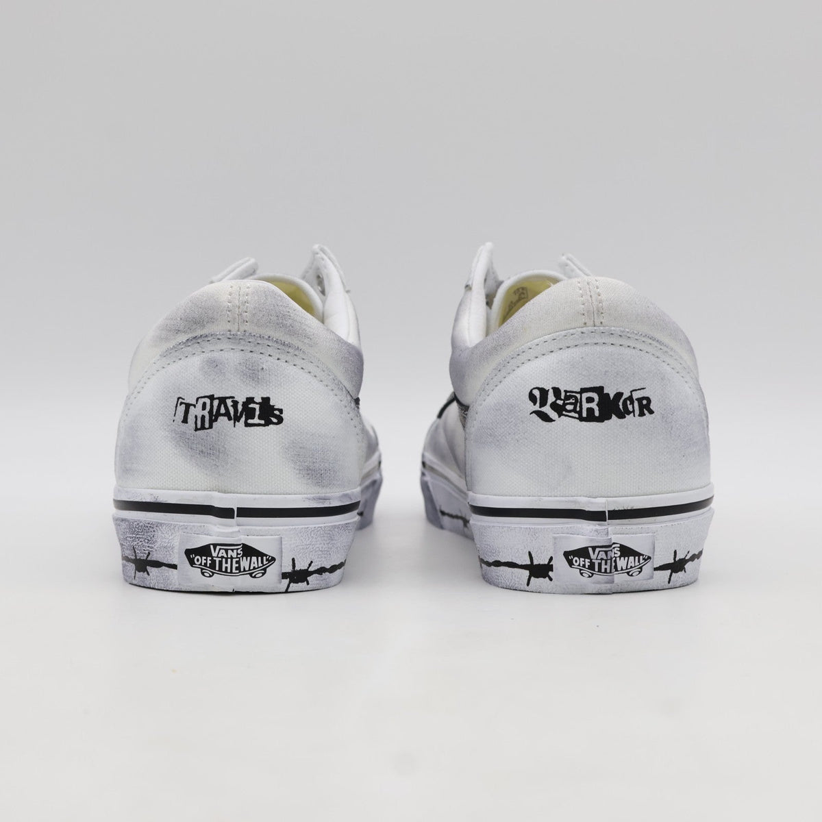 VN000E9TCJ7 Travis Barker Ã Vans Old Skool "Dues Paid/White" (Men's)