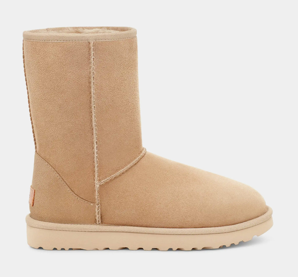 Classic Short II Womens Boots (Sand)