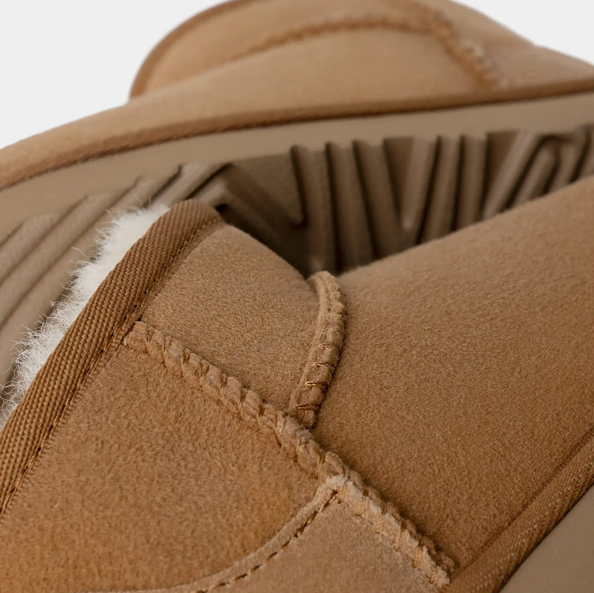 Classic Ultra Mini Grade School Boots (Chestnut)