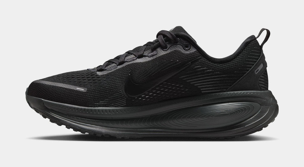 Vomero 18 Womens Running Shoes (Black/Black/Dark Smoke Grey/Light Smoke Grey)