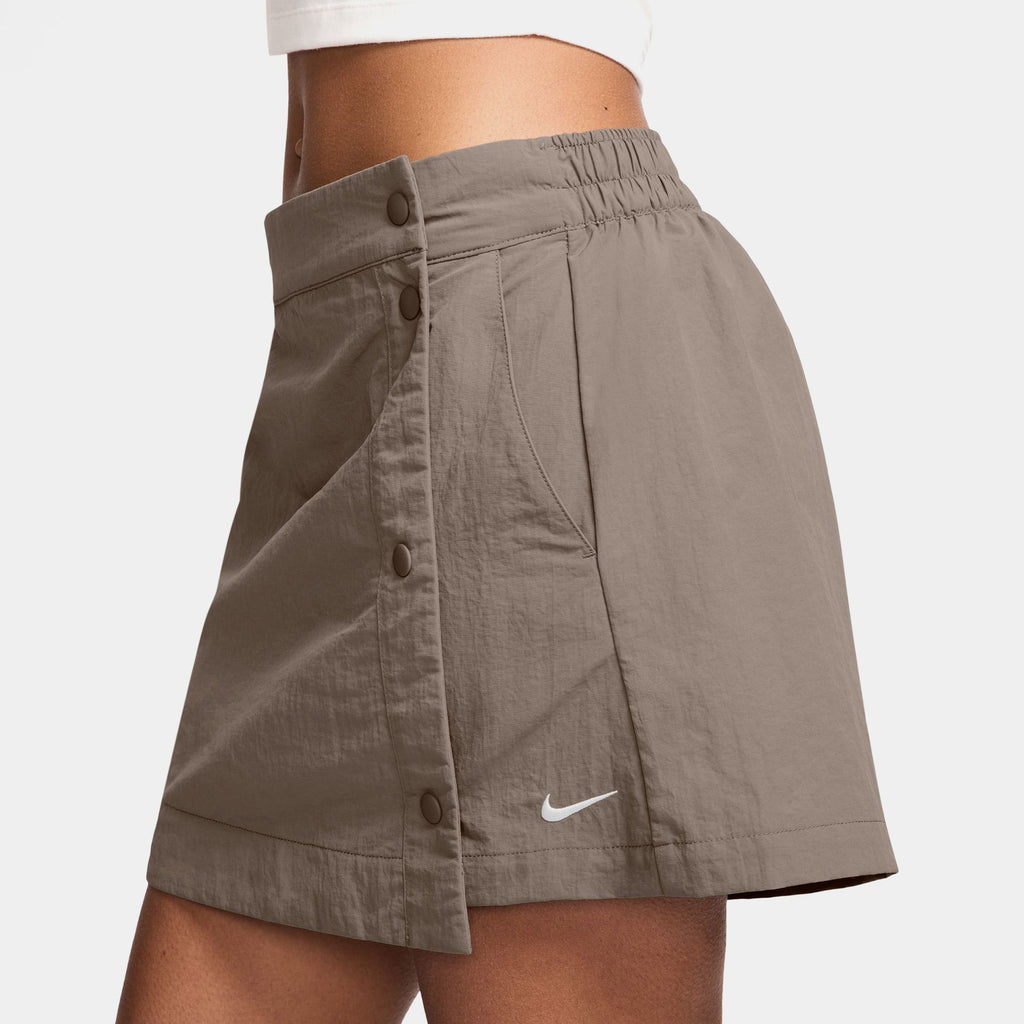 Essentials Woven 3" Womens Skort (Mink Brown/White)