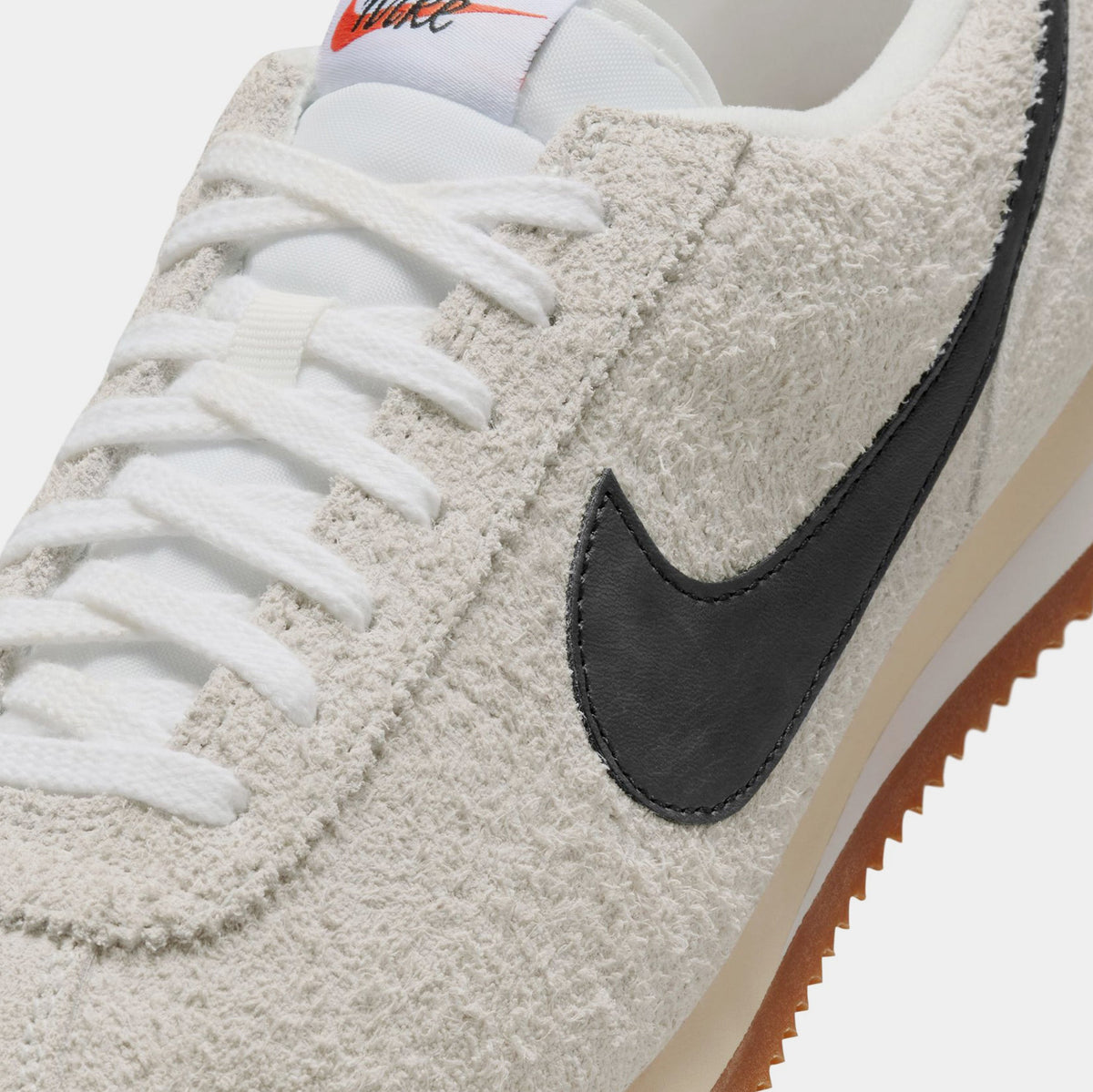 Cortez Vintage Summit White Muslin Womens Running Shoes (Summit White/Muslin/Gum Medium Brown/Black)