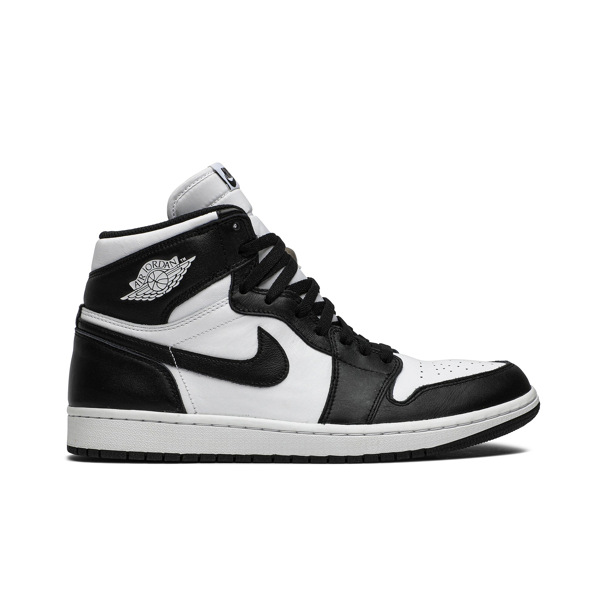 Air Jordan 1 Retro High OG ‘Black/White’ 555088-010 Sneakers - Collector's Ed...