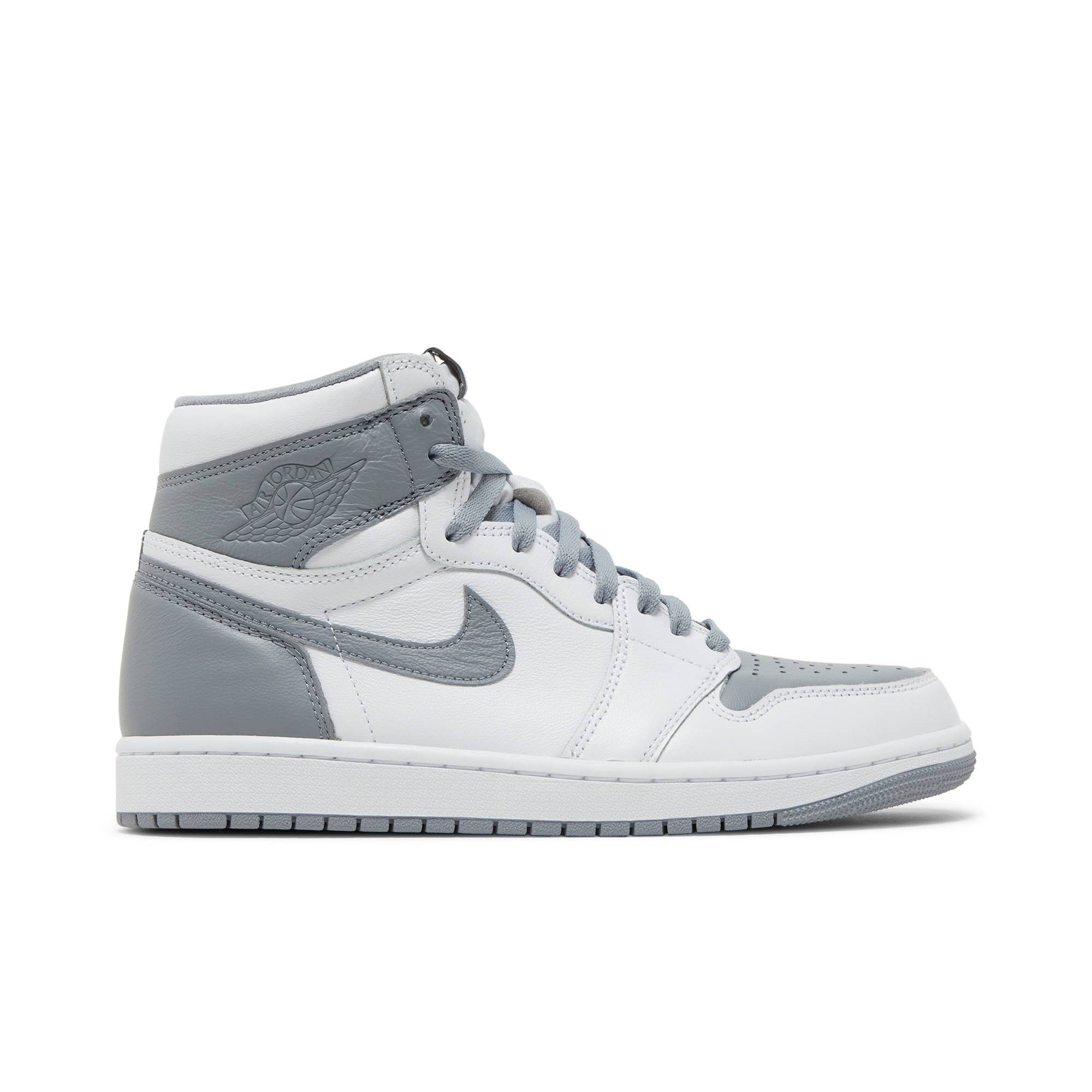 Air Jordan 1 Retro High OG ‘Stealth’ 555088-037 Sneakers - Streetwear Essential
